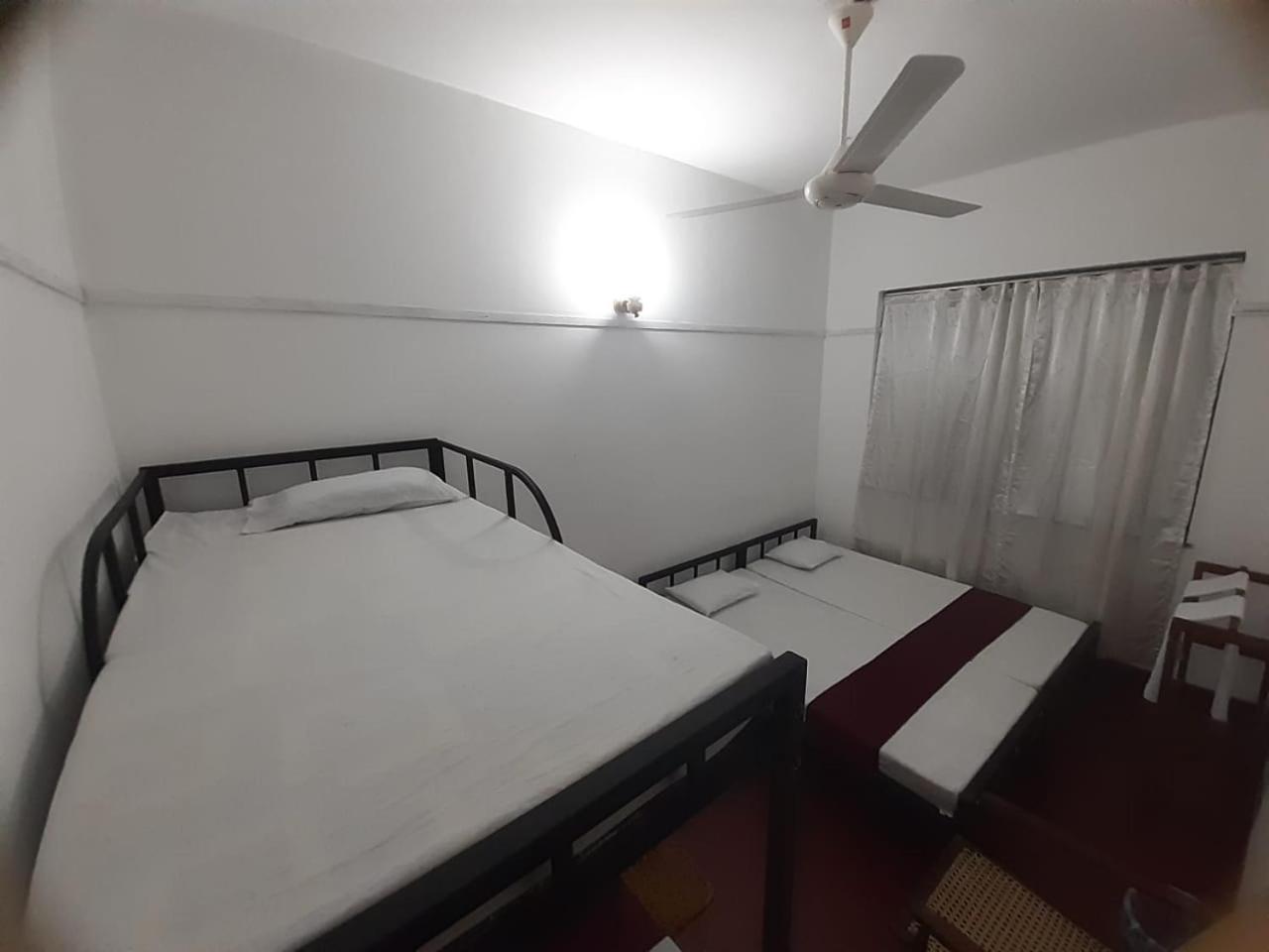 Lazy Bear Best Hostel In Kandy Ngoại thất bức ảnh